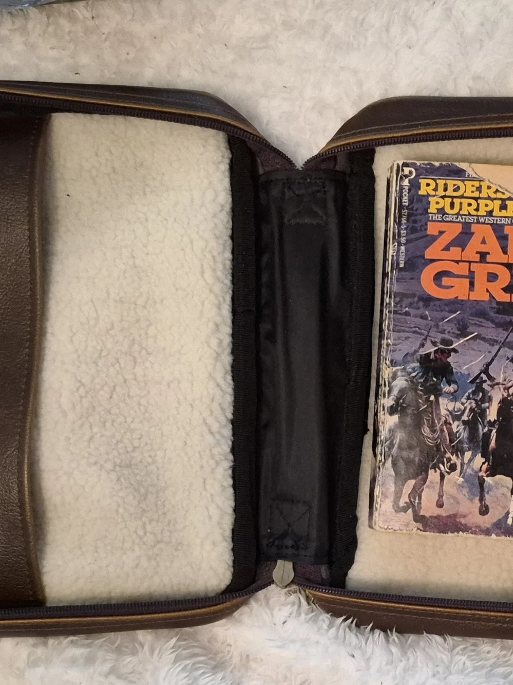 Classic Brown Leather Men’s Crossbody Bag